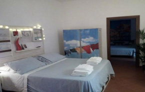 Отель Chiaia Street Holiday  Неаполь